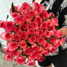Идеальный букет из 51 розы Джумилия 60см