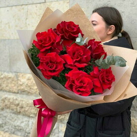 Французская красная роза