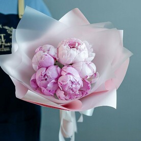 Букет из 5 пионов, 1537