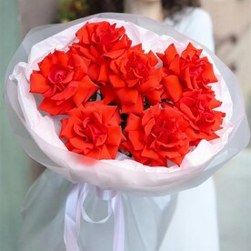 Французские розы алые 7 шт