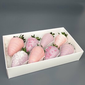 Коробочка клубники в шоколаде Лавандовая мечта