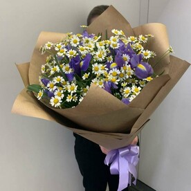 Bouquet 4 летний с ромашками и ирисами