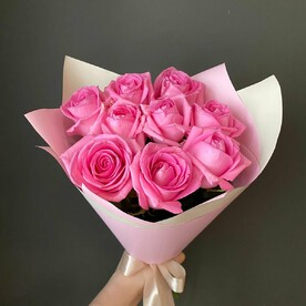 Букет из 9 розовых роз