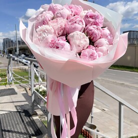 15 пионов