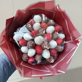 Букет с клубникой в шоколаде