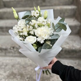 Лизиантус Эустома, Диантус, Роза кустовая, Статица, Эвкалипт, Пленка матовая