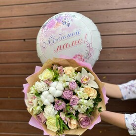 Роза, Альстромерия, Писташ, Озотамнус, Орхидея цимбидиум, Хлопок, Роза пионовидная кустовая, Дизайнерская упаковка, Шар фольгированный