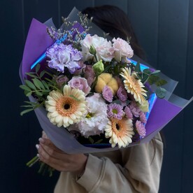 Гербера шт, Писташ шт, Лимониум шт, Роза кустовая шт, Хлопок шт, Эвкалипт шт, Лизиантус Эустома шт, Диантус шт, Сантини шт, Дизайнерская упаковка шт