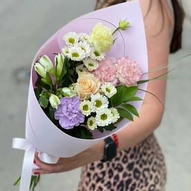 Берграсс, Сантини, Лизиантус Эустома, Диантус, Альстромерия, Дизайнерская упаковка