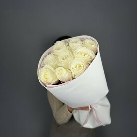 Букет из 9 белых роз