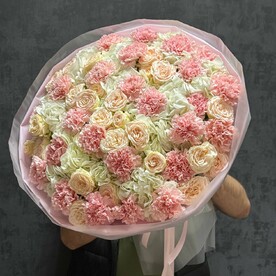 Гортензия, Гвоздика, Роза кустовая, Дизайнерская упаковка