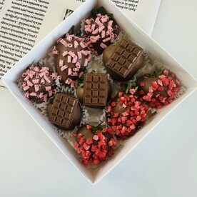 Клубника в шоколаде звонкий смех s
