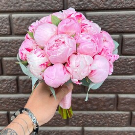 Свадебный букет с розовыми Пионами Sarah 25 шт
