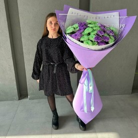 Букет гигант из ярких кустовых хризантем