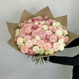 Букет из микса кустовой розы Бомбастик