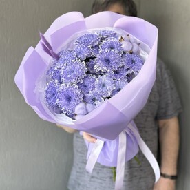 Яркий букет кустовых хризантем Алтай с сухоцветами