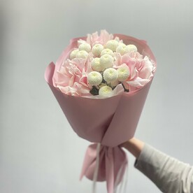 Французские розы с помпончиками