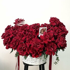 Корзина с французскими розами 51 шт