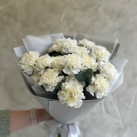 Гвоздика белая, Эвкалипт, Дизайнерская упаковка