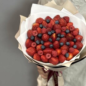 Клубника отборная, Голубика, Малина, Пленка матовая, Прозрачный целлофан