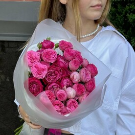 Букет из 5 кустовых роз