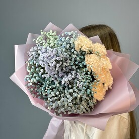 Букет из гипсофилы и диантуса