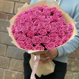 Букет из 51 розовой розы сорта Аква