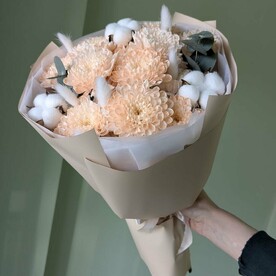Весенний персиковый букет