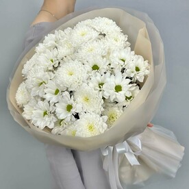 Букет белых хризантем микс, 7 шт