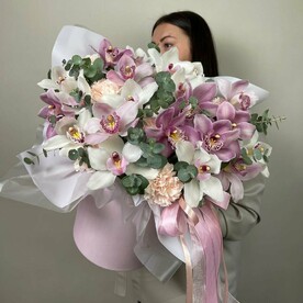 Нежные орхидеи с диантусами🌸