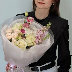 Сборный букет с ароматной маттиолой