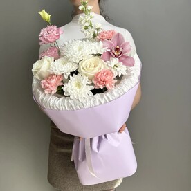 Монобукет из маттиолы и эустомы