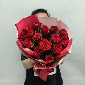 Букет из красной розы х 15