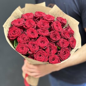 Букет из 25 красных роз