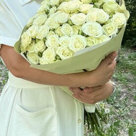 Букет L430 Белые 21 стебель = 63 бутона