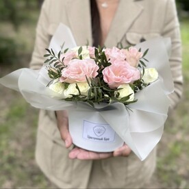 Букет-box ХS623 Розовые розы,кустовые