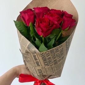 Букет 9 роз Кения