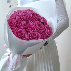 15 розовых роз «лебединая песня»