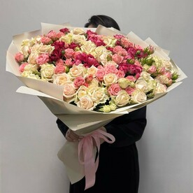 Роза кустовая, Роза пионовидная кустовая Мисти Баблс, Стильная упаковка