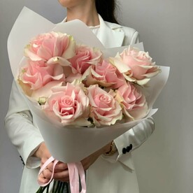 Моно букет из розовых французских роз - 9 штук