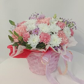 Нежное облако в корзинке с динтусами