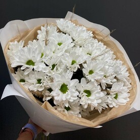 Букет из кустовой хризантемы