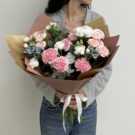 Роза кустовая, Диантус кустовой, Диантус, Эвкалипт, Оксипеталум, Флокс, Дизайнерская упаковка, Транспортировочная упаковка