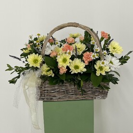 Хризантема кустовая, Диантус, Самшит, Рускус, Лаванда, Корзина, Оазис, Транспортировочная упаковка