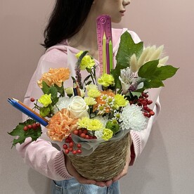 Диантус шт, Роза шт, Сантини шт, Хризантема кустовая шт, Малина шт, Вибурнум Берри шт, Корзина плетеная шт, Оазис шт, Транспортировочная упаковка шт, Ларгус шт, Карандаши шт, Линейка шт