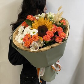 Подсолнух шт, Роза кустовая шт, Альстромерия шт, Хризантема кустовая шт, Дизайнерская упаковка шт, шт, Транспортировочная упаковка шт, Ларгус шт