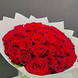 Букет из 45 красных роз Кения