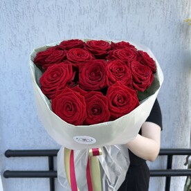 Букет из 15 красных роз