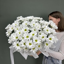 Коробка с хризантемами