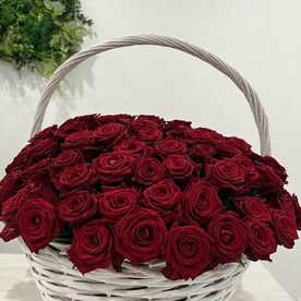 101 Роза в корзине